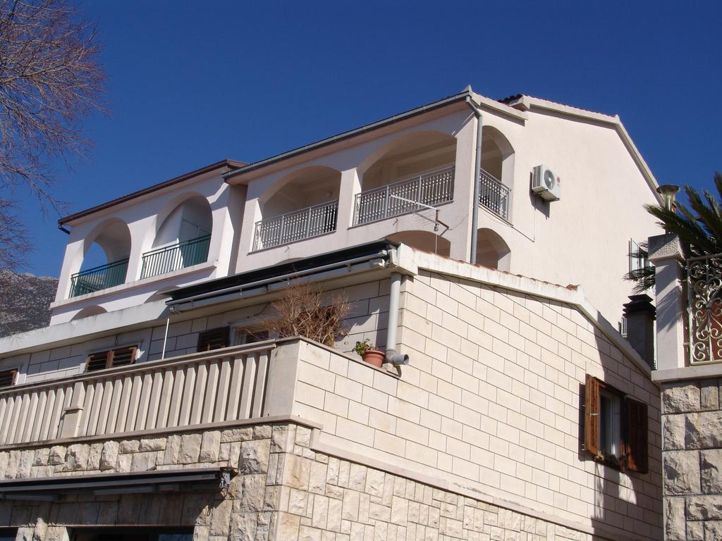 Apartment Davor Gradac  Ruang foto
